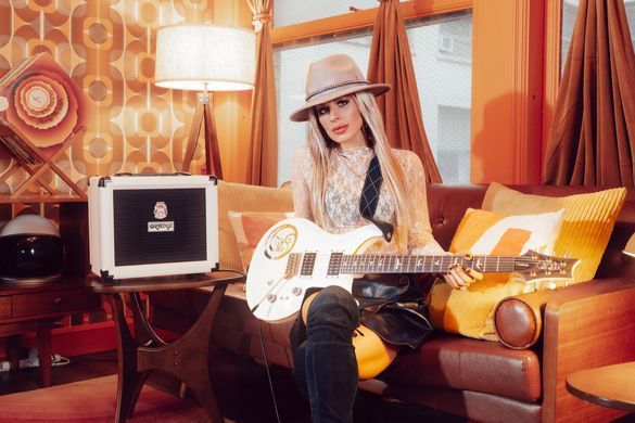 Комбоусилитель для электрогитары Orange Crush 20RT LTD Orianthi White