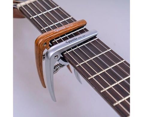 Каподастр для классической гитары GUITTO GGC-04 Silver