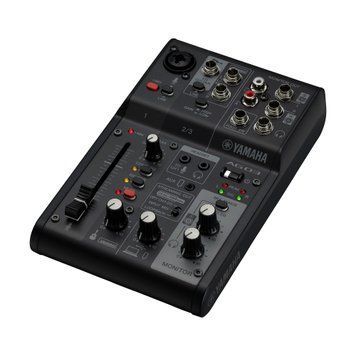 Многоцелевой 3-канальный микшер с USB-аудиоинтерфейсом YAMAHA AG03MK2B
